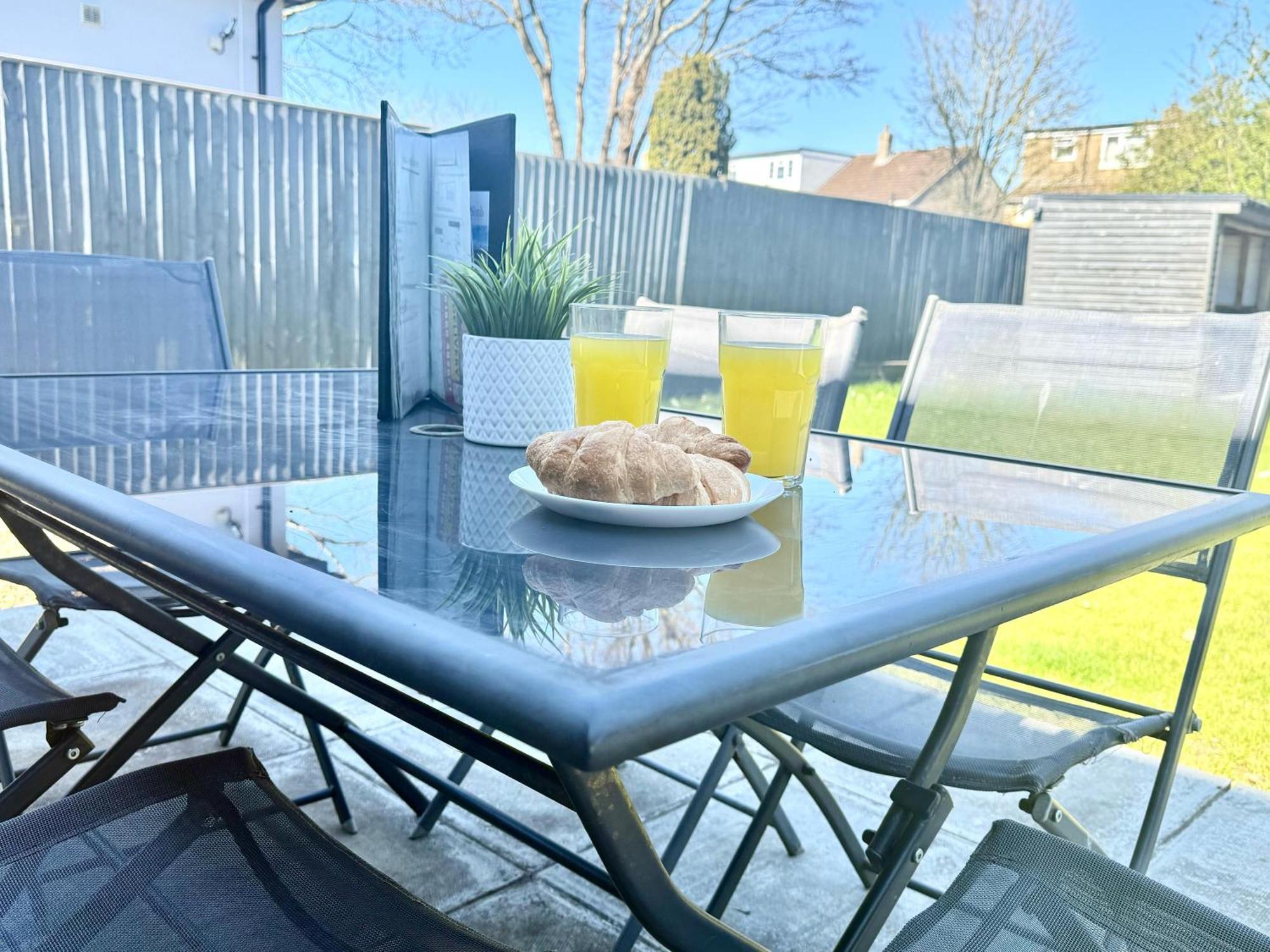 Evergreen Lodge - Two Bed Lux Flat - Parking, Garden, Patio, Wifi, Netflix - Close To Blenheim Palace & Oxford - F3 Kidlington Ngoại thất bức ảnh