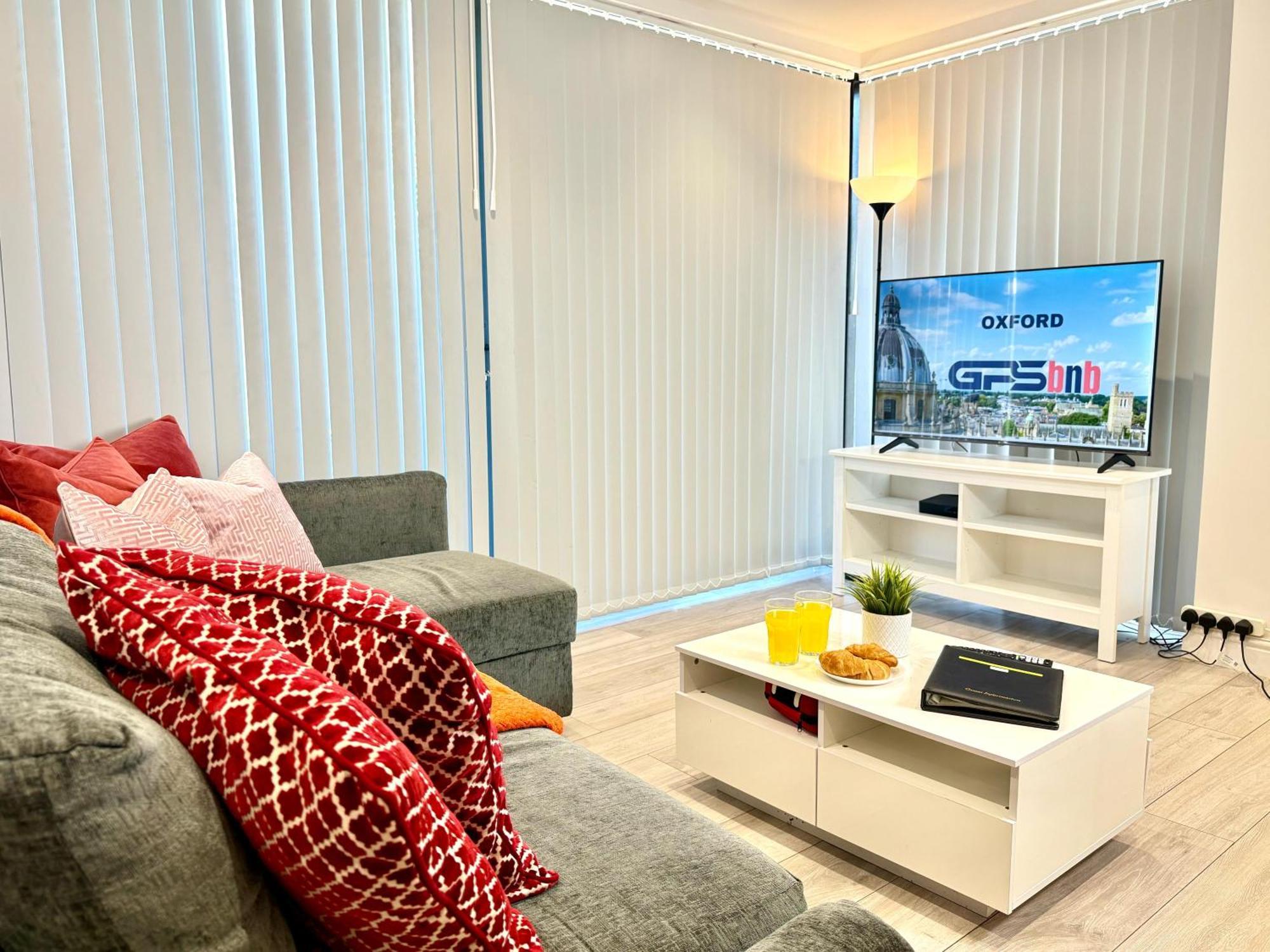 Evergreen Lodge - Two Bed Lux Flat - Parking, Garden, Patio, Wifi, Netflix - Close To Blenheim Palace & Oxford - F3 Kidlington Ngoại thất bức ảnh