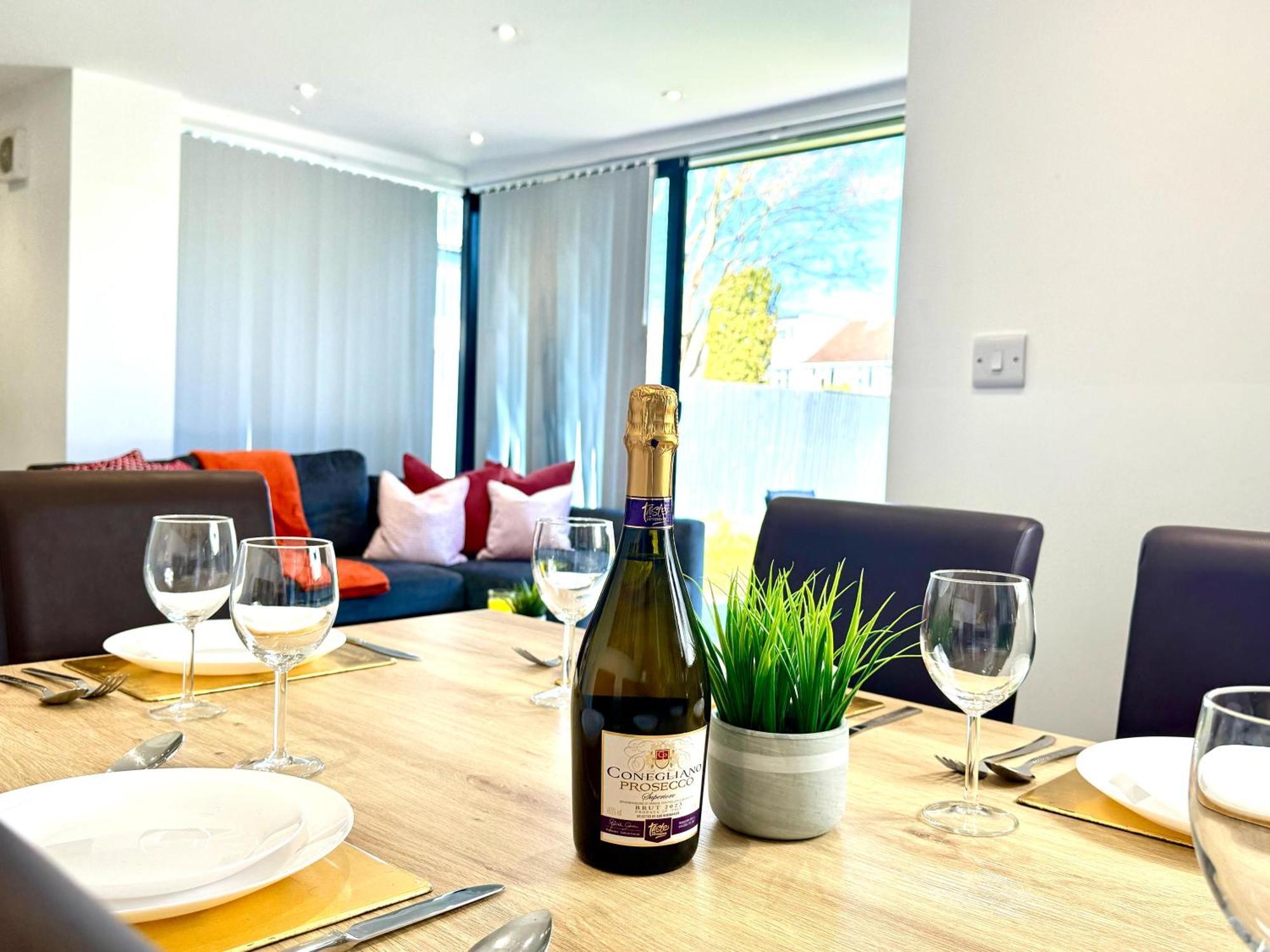 Evergreen Lodge - Two Bed Lux Flat - Parking, Garden, Patio, Wifi, Netflix - Close To Blenheim Palace & Oxford - F3 Kidlington Ngoại thất bức ảnh